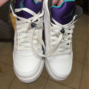 Air Jordan’s Retro 5 Grapes